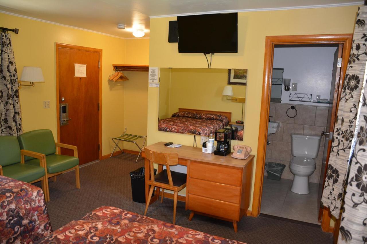 The Village Motel Richfield Springs Eksteriør bilde