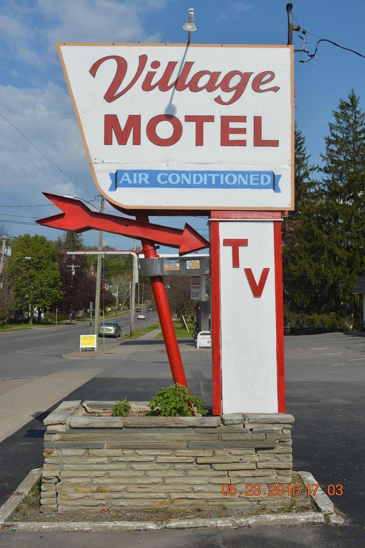 The Village Motel Richfield Springs Eksteriør bilde