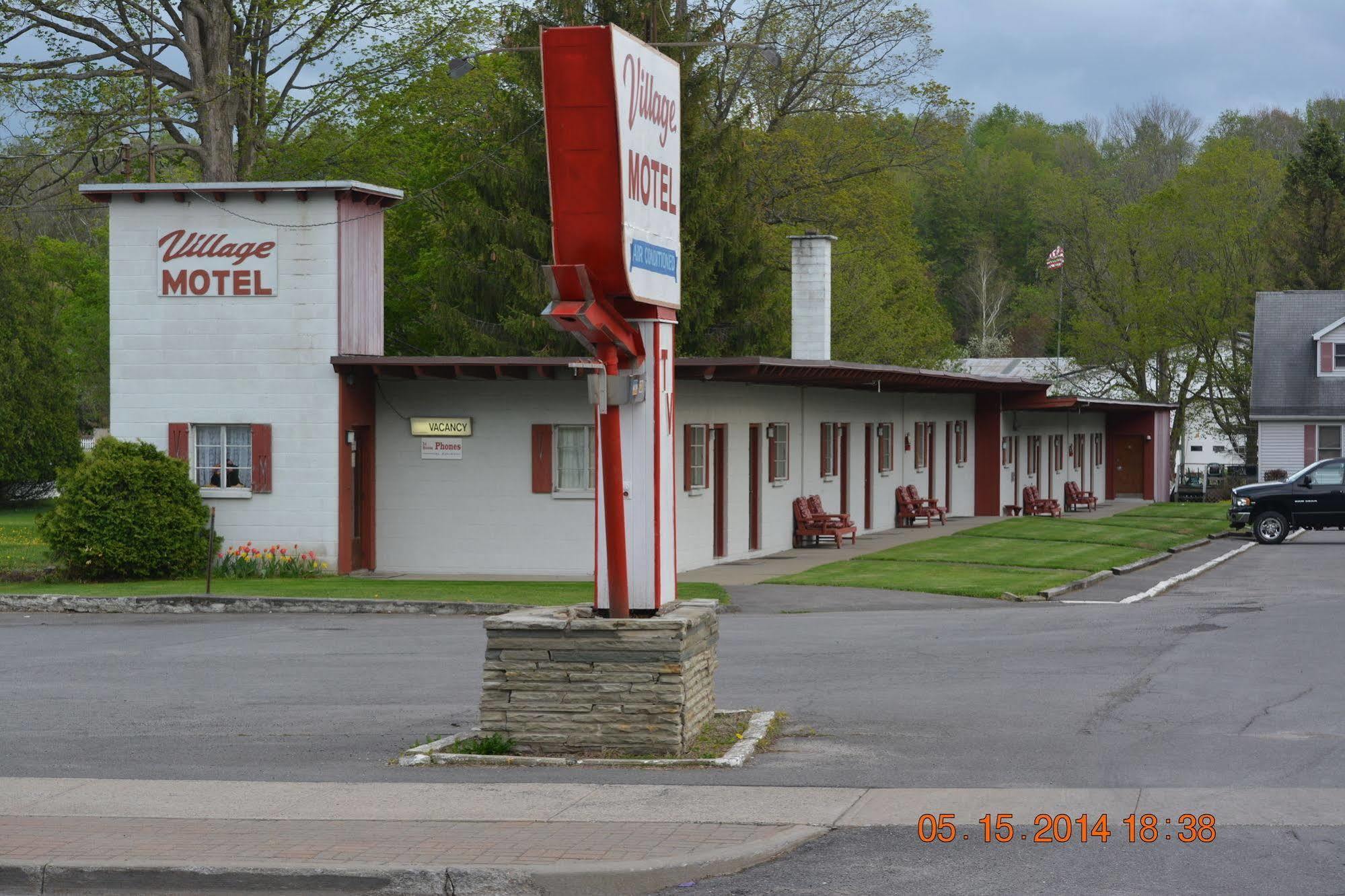The Village Motel Richfield Springs Eksteriør bilde