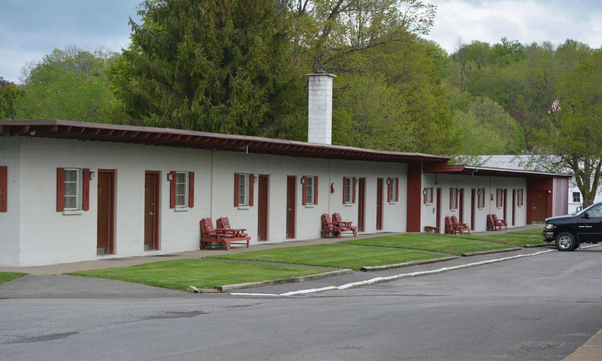 The Village Motel Richfield Springs Eksteriør bilde